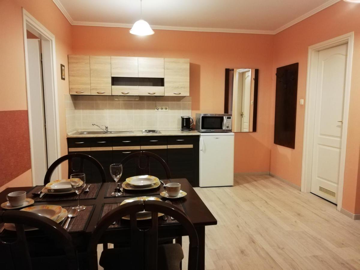 Voelgy Apartman Eger Luaran gambar