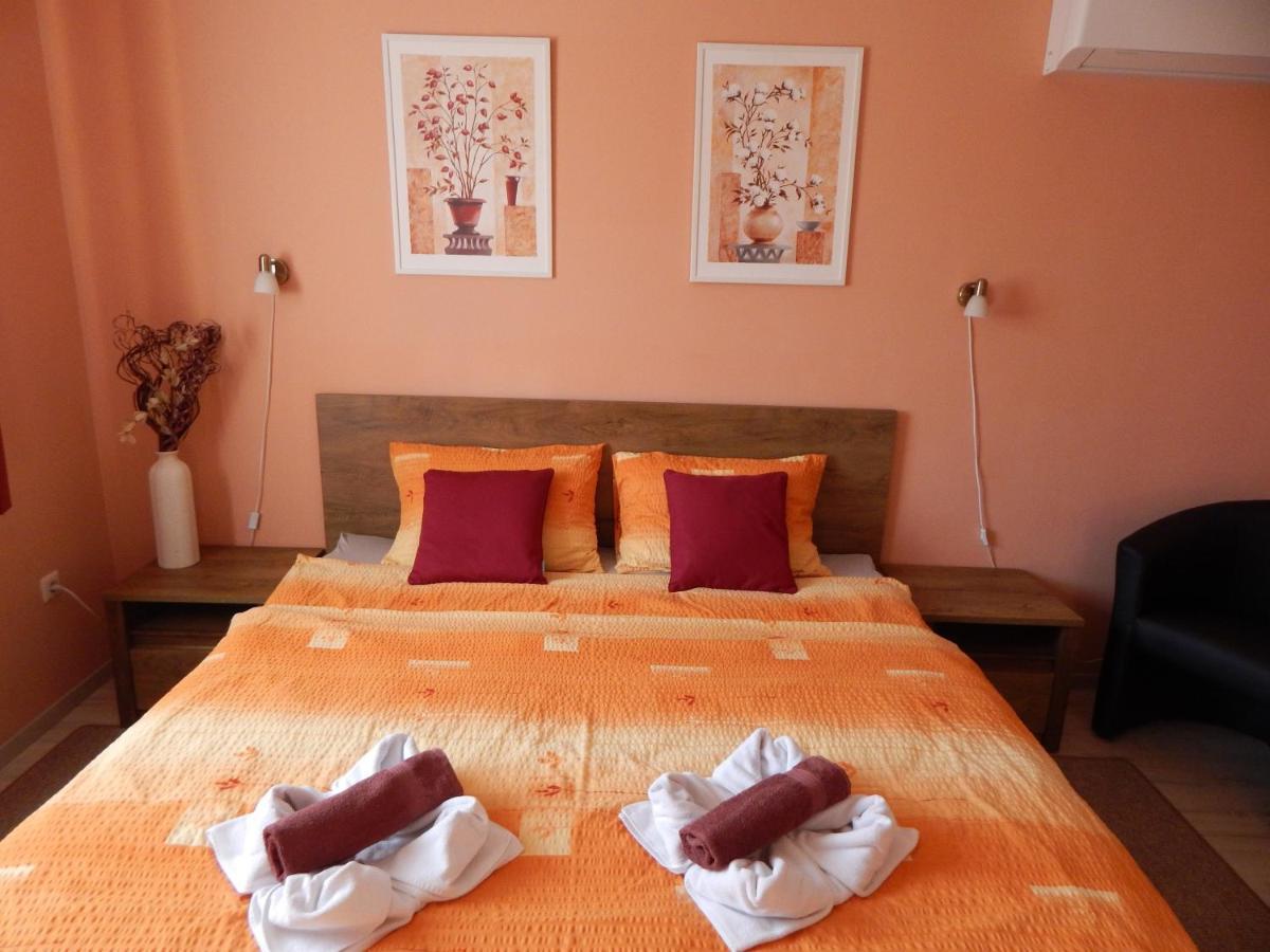 Voelgy Apartman Eger Luaran gambar
