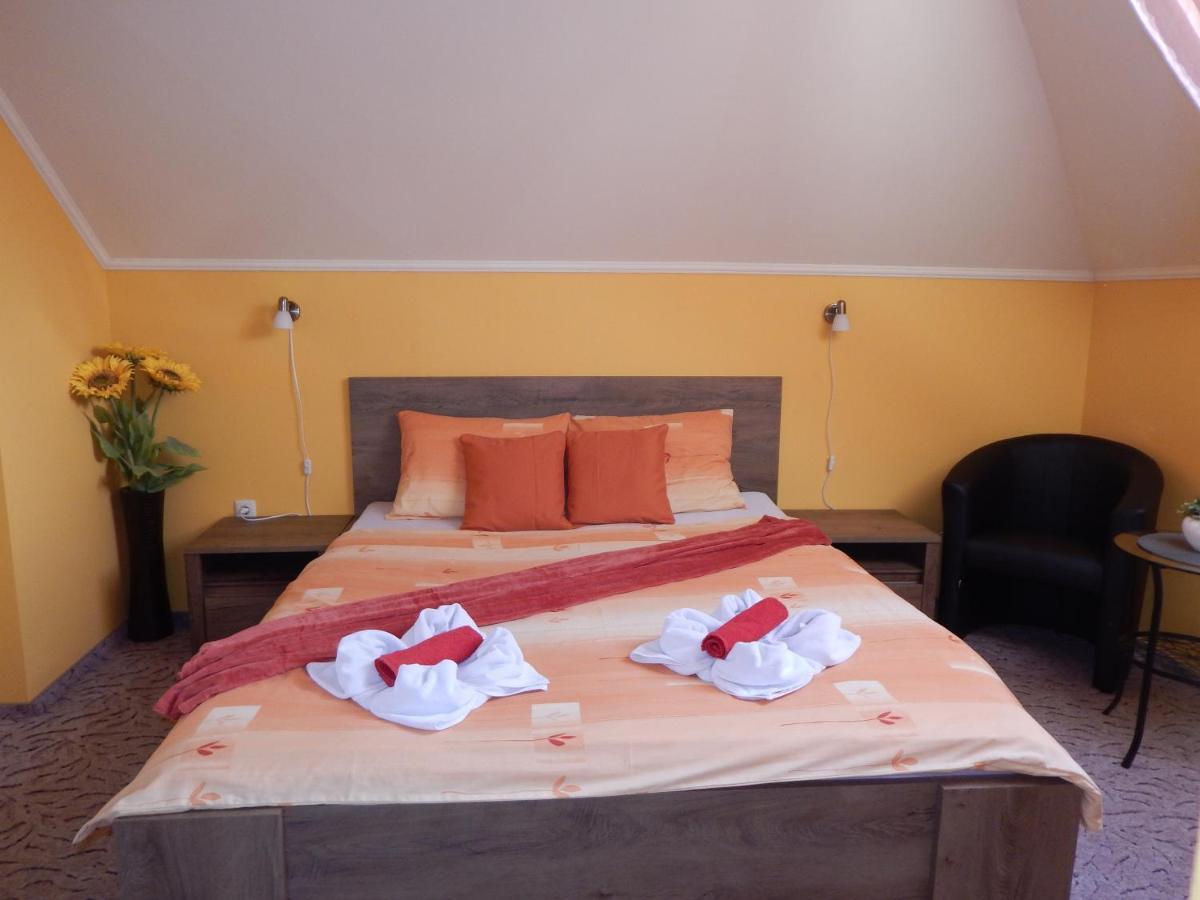 Voelgy Apartman Eger Luaran gambar