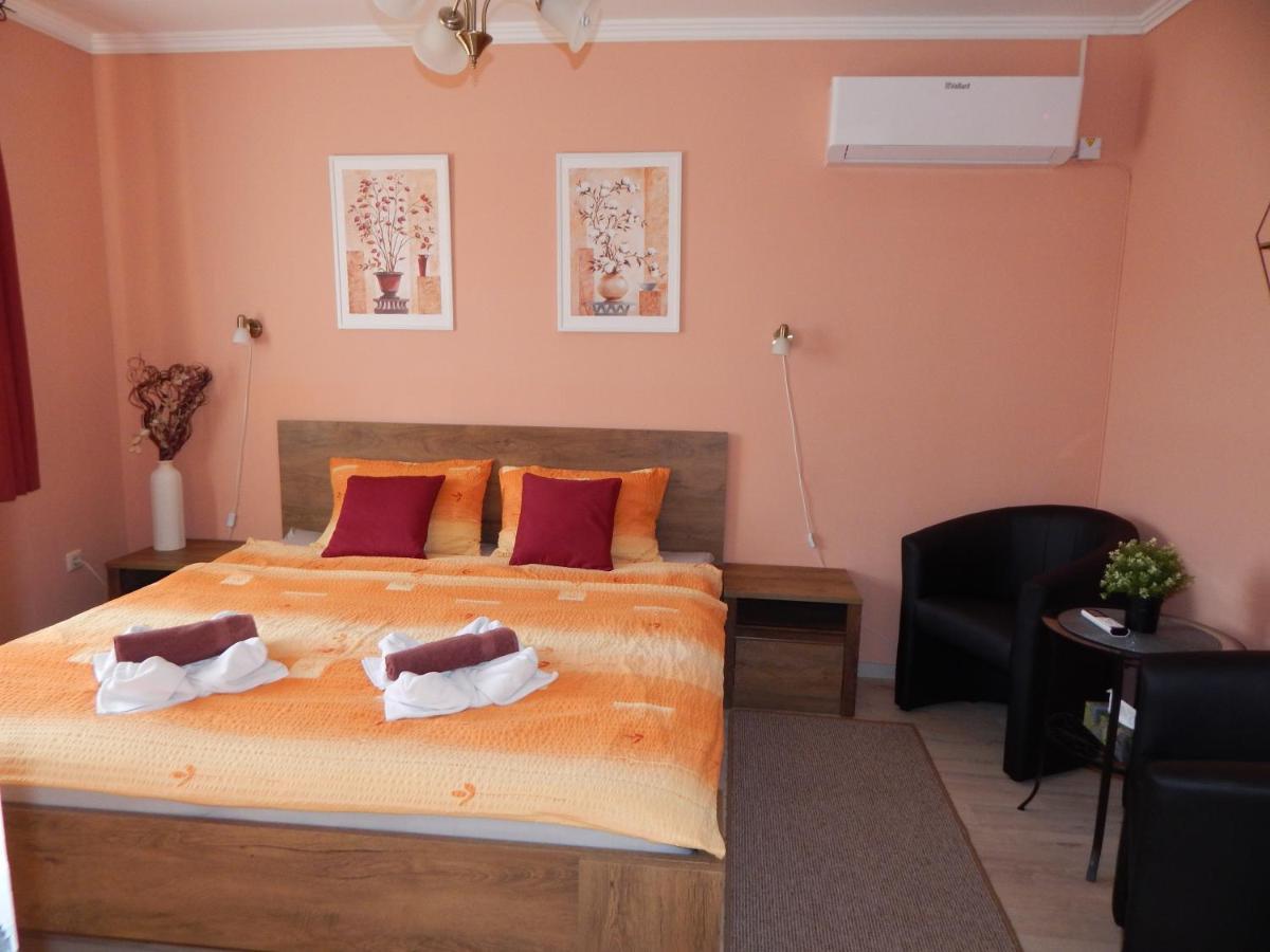 Voelgy Apartman Eger Luaran gambar