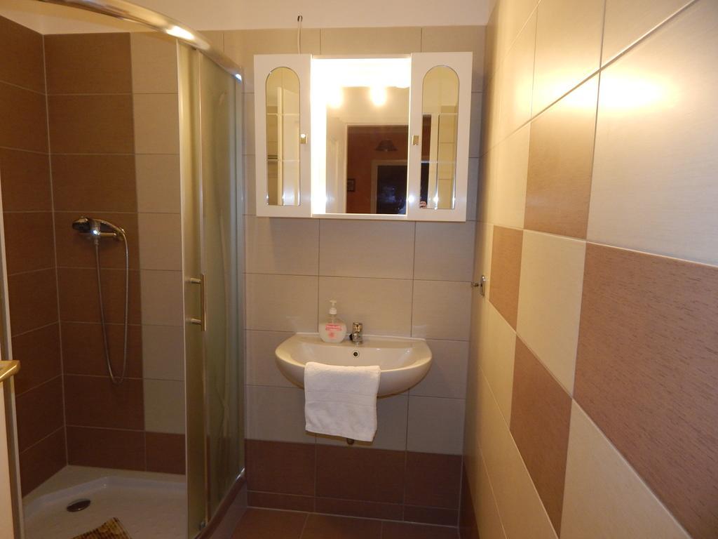 Voelgy Apartman Eger Luaran gambar