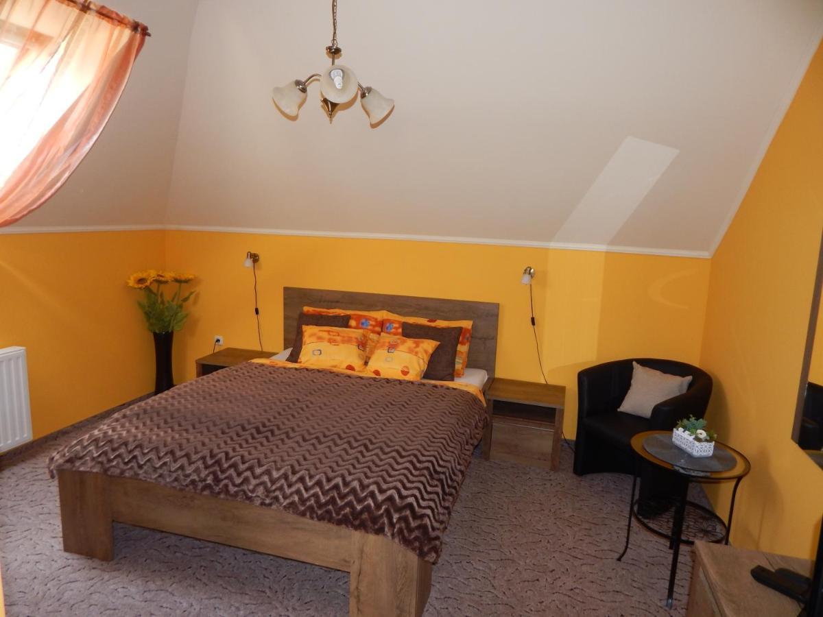 Voelgy Apartman Eger Luaran gambar